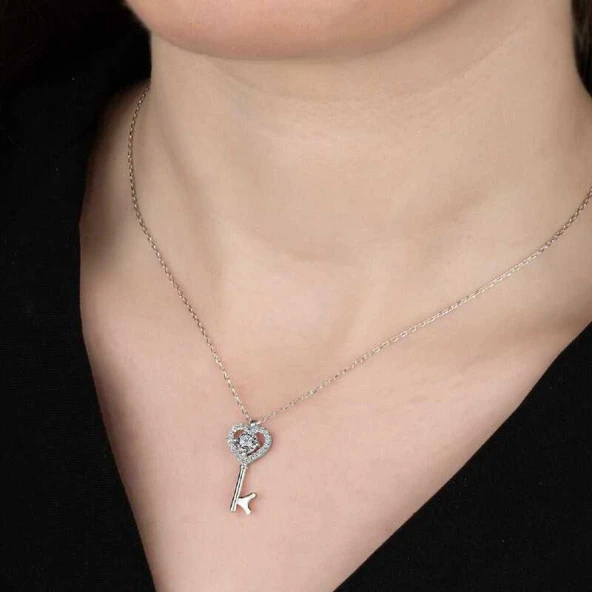 Swarovski Taşlı Gümüş Anahtar Bayan Kolye ürün görseli 1