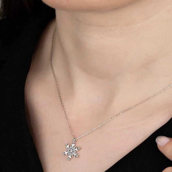 Swarovski Taşlı Gümüş Kartanesi Bayan Kolye ürün görseli 1