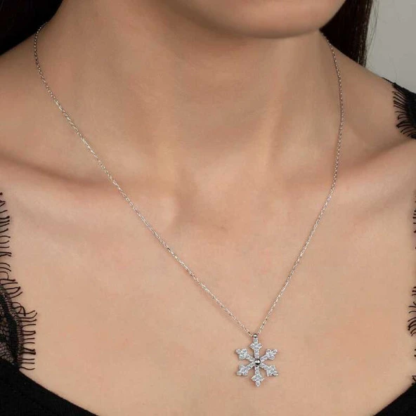 Swarovski Taşlı Gümüş Kartanesi Bayan Kolye ürün görseli 1