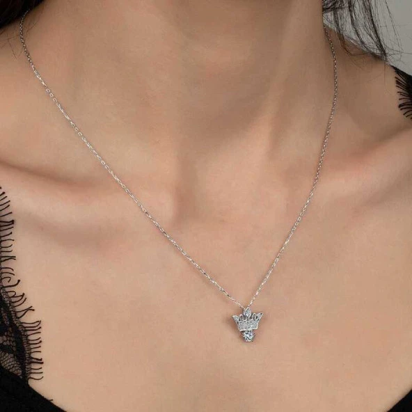 Swarovski Taşlı Gümüş Kral Tacı Bayan Kolye ürün görseli 1