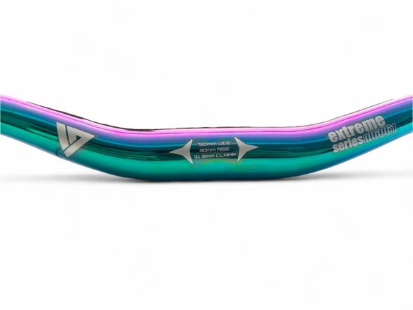 その他 Valiant Dynamo Rainbow Foil EN】《Rainbow Foil》[Warrior] Valiant Dynamo 「L」〔MON-UL107