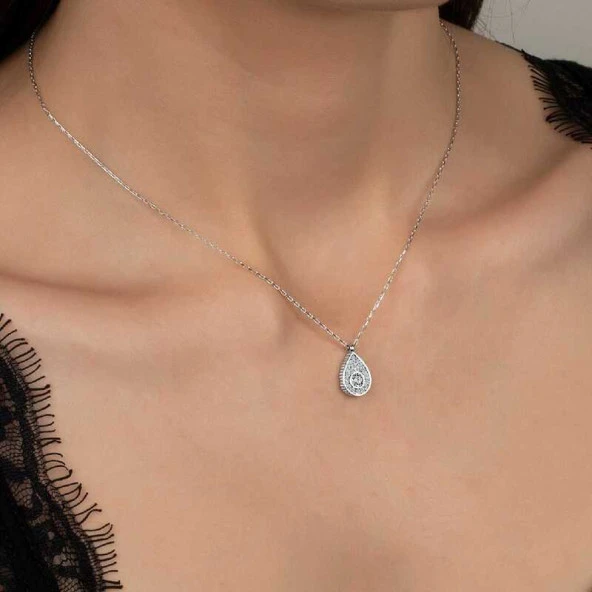 Swarovski Taşlı Gümüş Damla Tektaş Bayan Kolye ürün görseli 1