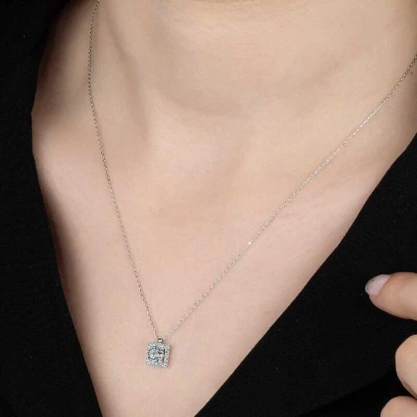Swarovski Taşlı Gümüş Tektaş Bayan Kolye ürün görseli 1