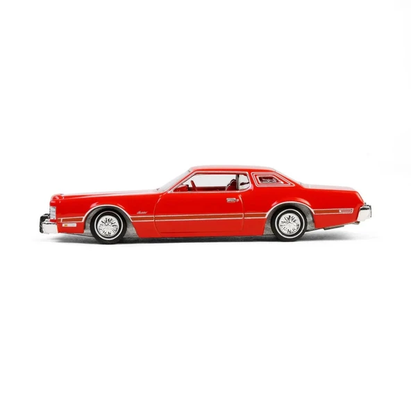 YUMURCAK TOYZ Greenlight 1/64 California Lowriders Series 6- 1973 Ford Thunderbird Kız Erkek Çocuk Oyuncak Eğitici ürün görseli 1