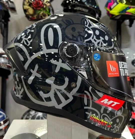 MT STINGER 2 FF - 126 RAM F1 GLOSS KAPALI KASK   PARLAK SİYAH ürün görseli 1
