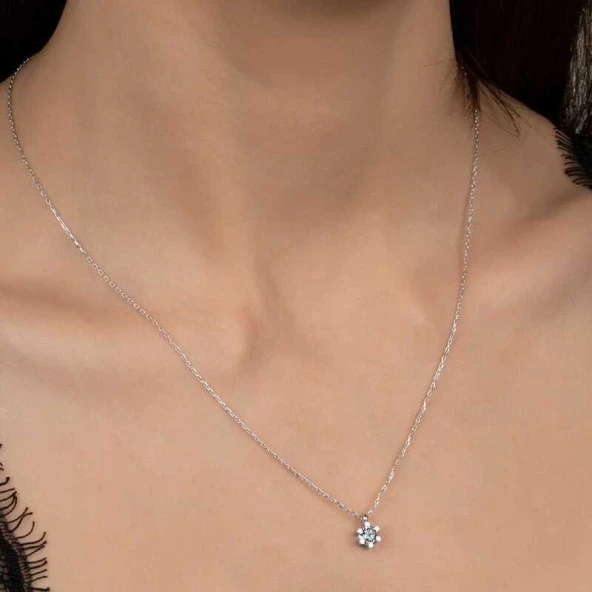 Swarovski Taşlı Gümüş Tektaş Bayan Kolye ürün görseli 1