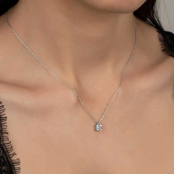 Swarovski Taşlı Gümüş Tektaş Bayan Kolye ürün görseli 1