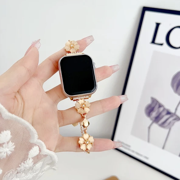 Apple Watch Seri 4 5 6 7 8 9 10 42-38-40-41mm Çiçekli ve Kalp Zincir Detaylı Bileklik Tasarım Kordon  Gold ürün görseli 1