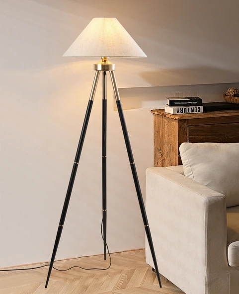Cosby Siyah-Gold Kaplamalı Tripod Metal 3 Ayaklı Lambader ürün görseli 1