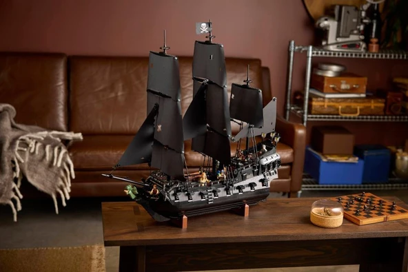 LEGO 10365 Captain Jack Sparrow's Pirate Ship - Resim 11