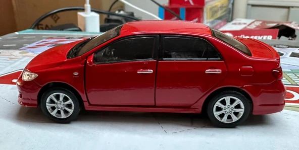 Oyuncak Metal Model Araba 1/36 Çek Bırak 2009 Toyota Corolla Kırmızı ürün görseli 1