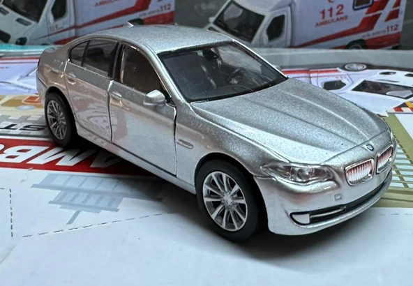 Oyuncak Metal Model Araba 1/36 Çek Bırak BMW 535İ Gri ürün görseli 1