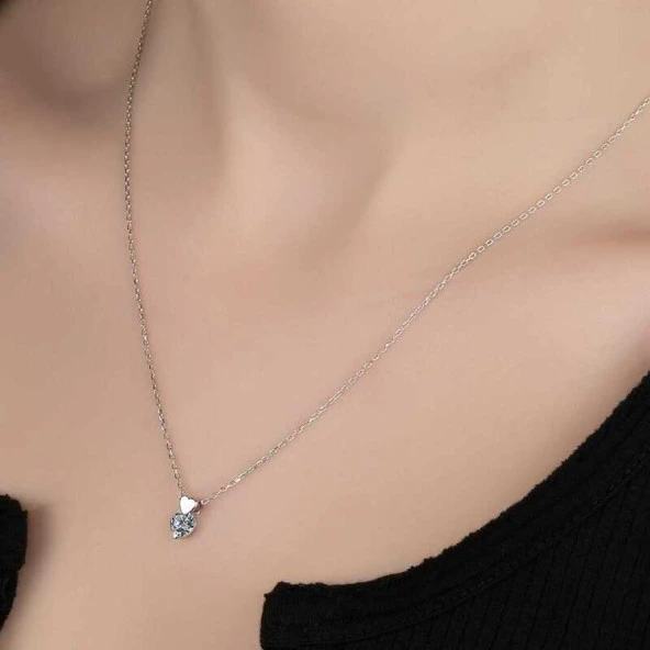 Swarovski Taşlı Gümüş Kalp Tektaş Bayan Kolye ürün görseli 1