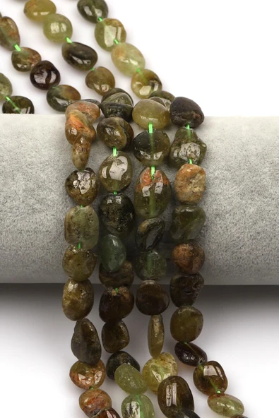 Tsavorit Doğaltaş Dizi 10 x 14 mm Özel Kesim ürün görseli 1