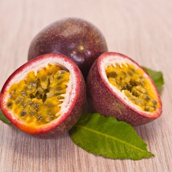 Tüplü Passion Fruit (Tutku-Aşk Meyvesi) Fidanı ürün görseli 1