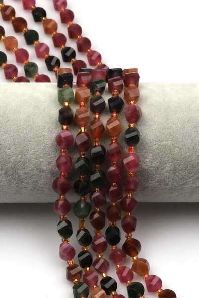 Karışık Renkli Kuvars Doğal Taş Dizi 6 x 8 mm Burgu Kesim ürün görseli 1