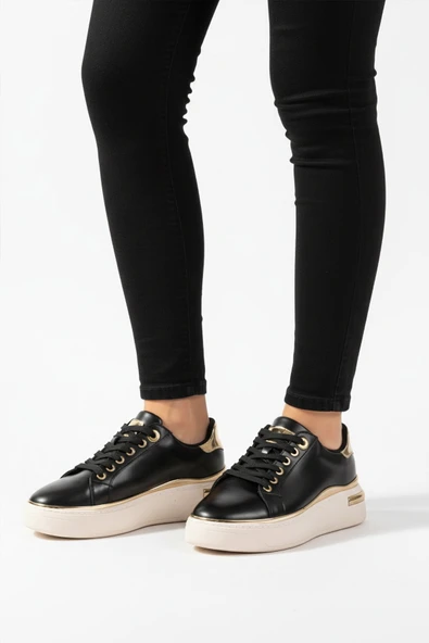 Siyah Bağcıklı Kadın Sneaker ürün görseli 1