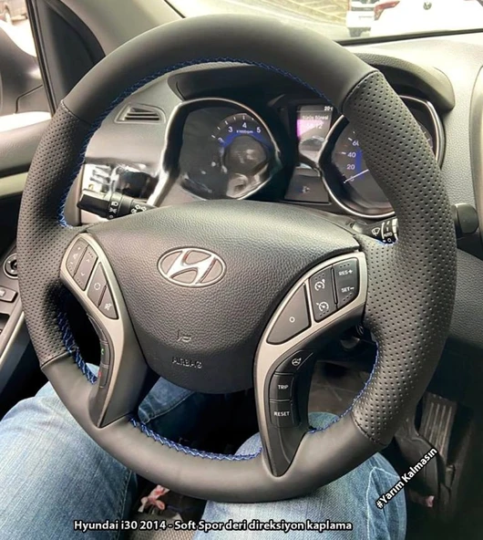 Hyundai i30 Elentra Araca Özel Dikmeli Direksiyon Kılıfı SOFT NOKTA NAPPA MAVİ İPLİ ürün görseli 1