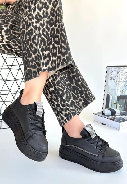 Leope Siyah Cilt Bağcıklı Spor Ayakkabı ürün görseli 1