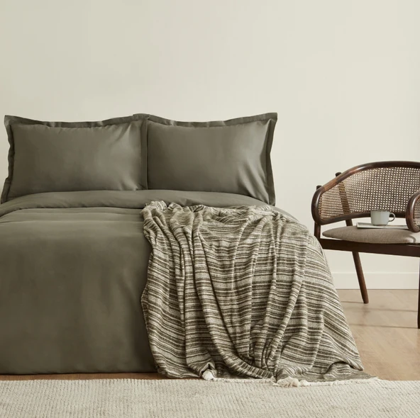 Karaca Home Weena Çift Kişilik Krep Nevresim Jakar Pike Takımı Yeşil ürün görseli 1