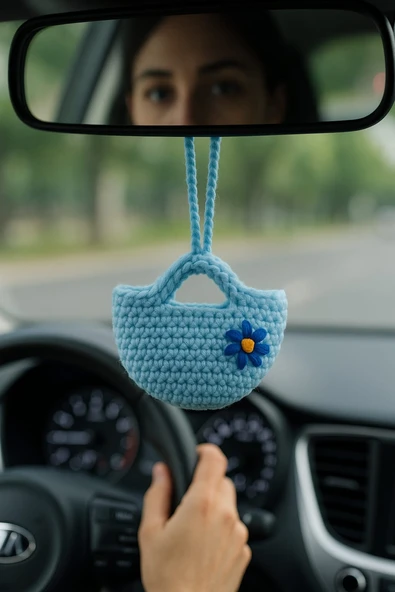 Amigurumi Araba Dikiz Aynası Süsü,  Anahtarlık,  Çanta Askısı %100  El Örgüsü ürün görseli 1