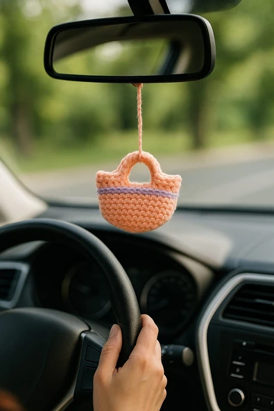 Amigurumi Araba Dikiz Aynası Süsü,  Anahtarlık,  Çanta Askısı %100  El Örgüsü ürün görseli 1