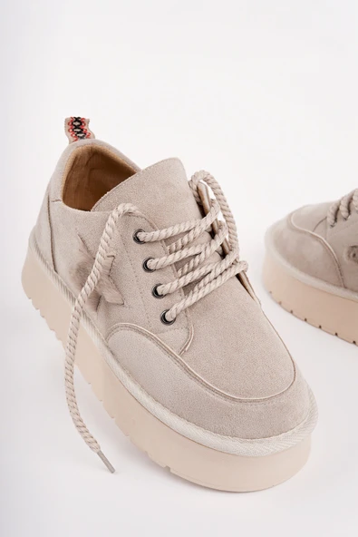 Muggo KOZMOS Kalın Taban Bağcıklı Yıldız Detaylı Kadın Kışlık Sneaker Spor Ayakkabı ürün görseli 1