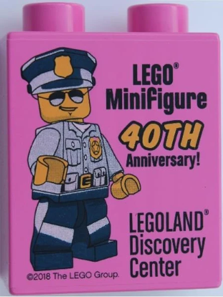 Legoland Discovery Centre 2018 Minifigure 40th Anniversary Policeman Pattern Duplo Brick 1x2x2 ürün görseli 1