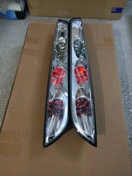 Ford Focus 2 Hb 2005-2012  Uyumlu Krom Şeffaf Stop Lambası ürün görseli 1