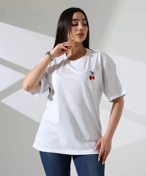 Kiraz işlemeli tişört - Resim 2