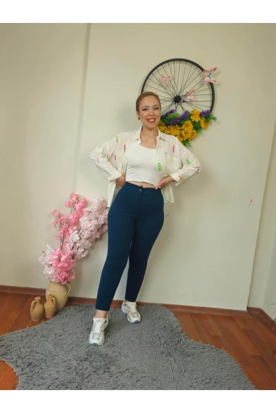 Krep Kumaş Yeşil Dar Paça Pantolon ürün görseli 1