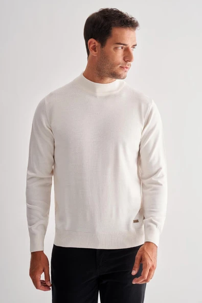 Krem Rengi Yarım Balıkçı Yaka Cepsiz Comfort Fit Classic Yünlü Triko Kazak 1012255001 ürün görseli 1