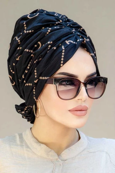 Aişe Tesettür Siyah Marka Desenli Tokalı Bone - Resim 2