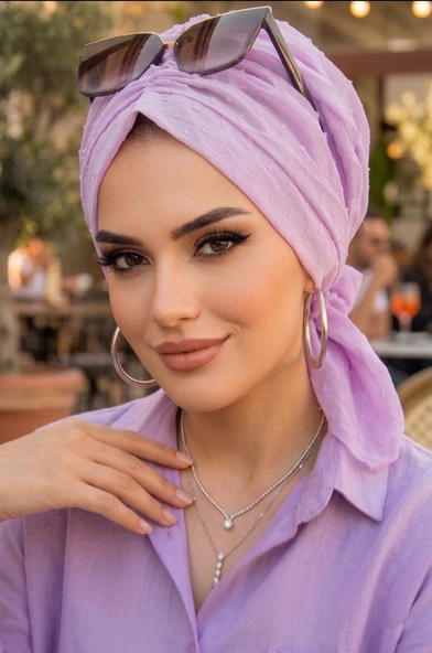 Aişe Tesettür Lila Ponpon Tokalı Bone ürün görseli 1