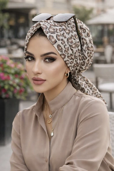Aişe Tesettür Leopar Desenli Tokalı Bone - Resim 2