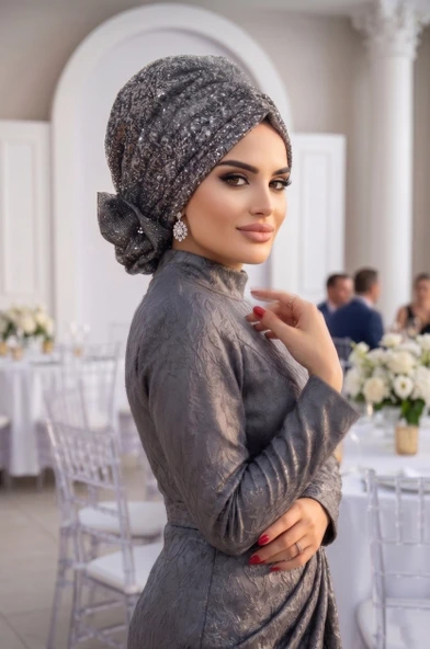 Aişe Tesettür Gümüş Payet Abiye Tokalı Bone ürün görseli 1