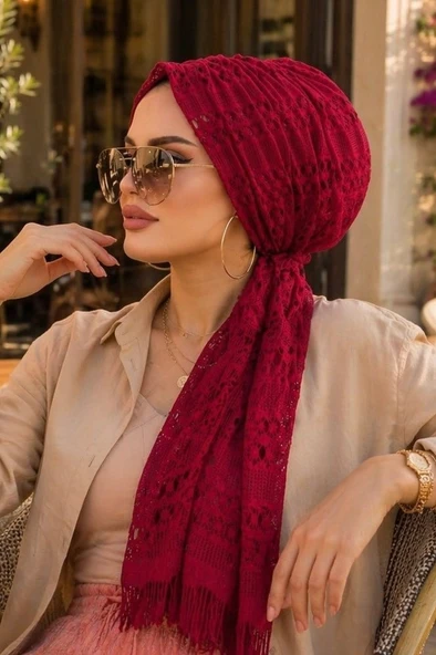Aişe Tesettür Bordo Dantel Tokalı Bone ürün görseli 1