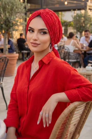 Aişe Tesettür Kırmızı Dantel Tokalı Bone - Resim 2
