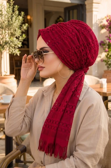 Aişe Tesettür Bordo Dantel Tokalı Bone - Resim 2