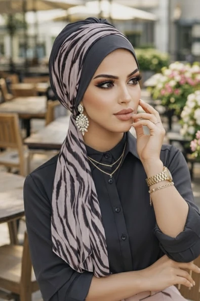 Aişe Tesettür Füme Zebra Fularlı Bone - Resim 2