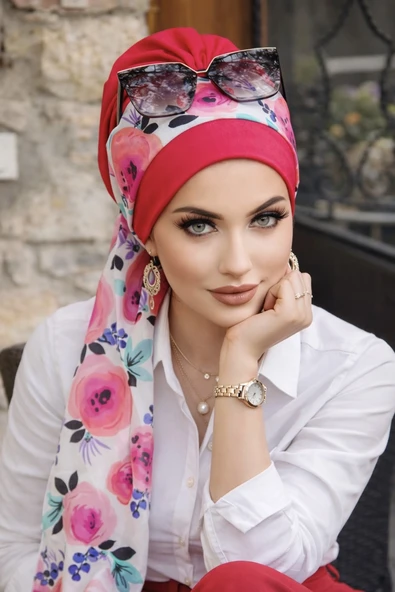 Aişe Tesettür Fuşya Çiçek Desen Fularlı Bone ürün görseli 1