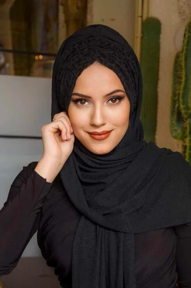 Aişe Tesettür Siyah Kabartma Desen Kelebek Model Büzgülü Bone Şal ürün görseli 1