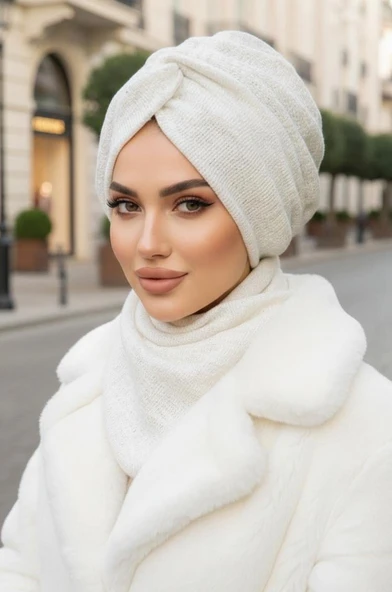 Aişe Tesettür Beyaz Triko Kışlık Burgu Bone Ve Etol Takım ürün görseli 1