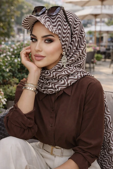 Aişe Tesettür Kahve Helezon Desen Kepli Bandana Şapka Şal ürün görseli 1