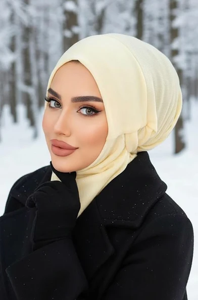 Aişe Tesettür Krem Kışlık Spor Bone Hijab ürün görseli 1