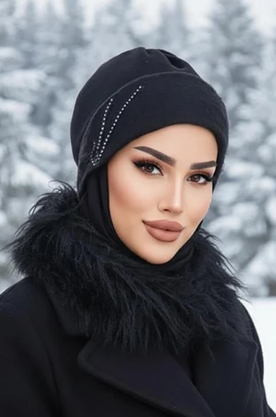 Aişe Tesettür Siyah Taşlı Maskeli Bere ürün görseli 1