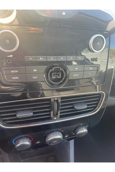 Capuchon USB, Renault Clio 4 için - Renault Clio 4 için USB Kapağı ürün görseli 1