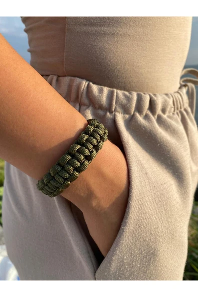 Paracord Bileklik Haki Yeşili cobra modeli ürün görseli 1