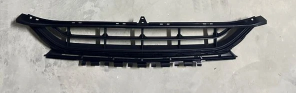 MERCEDES C SERİSİ W205 MAKYAJLI C63 UYUMLU ÖN TAMPON ORTA IZGARASI ürün görseli 1