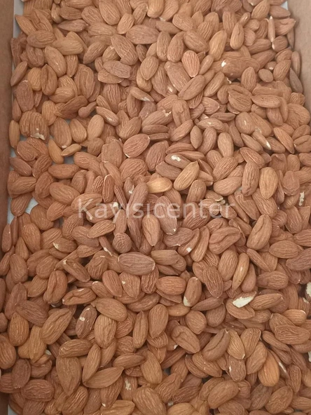 Toptan Yerli Feragnes Badem İçi  25 Kg ürün görseli 1